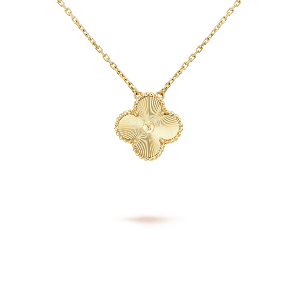 18K Vintage Alhambra Pendant Clover Necklace