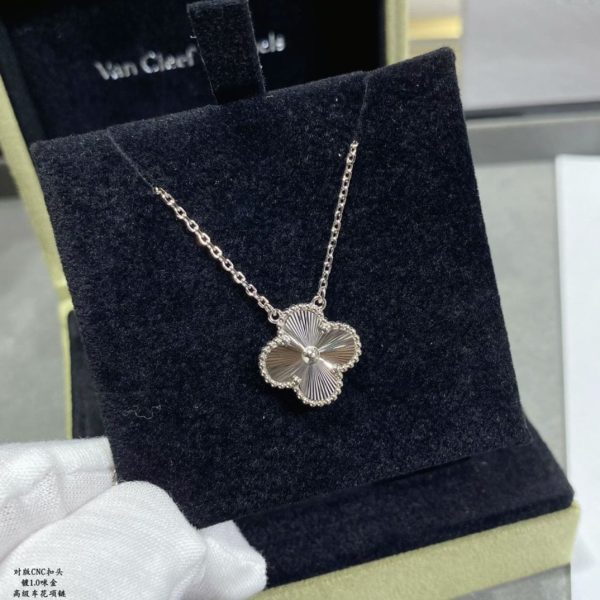 18K Vintage Alhambra Pendant Clover Necklace - 图片 4