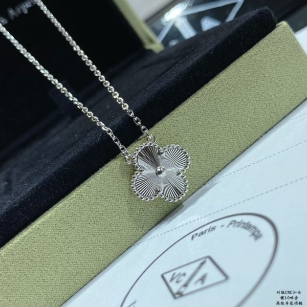 18K Vintage Alhambra Pendant Clover Necklace - 图片 3