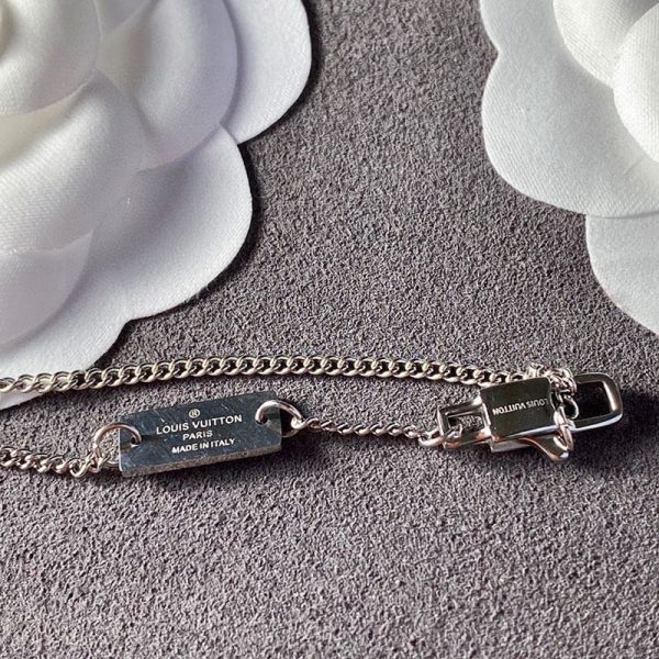18K Louis Monogram Charms Necklace - 图片 8
