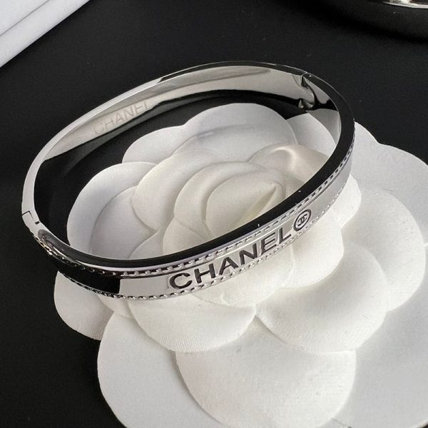 18K White Gold CC Vintage Bracelet - Image 2