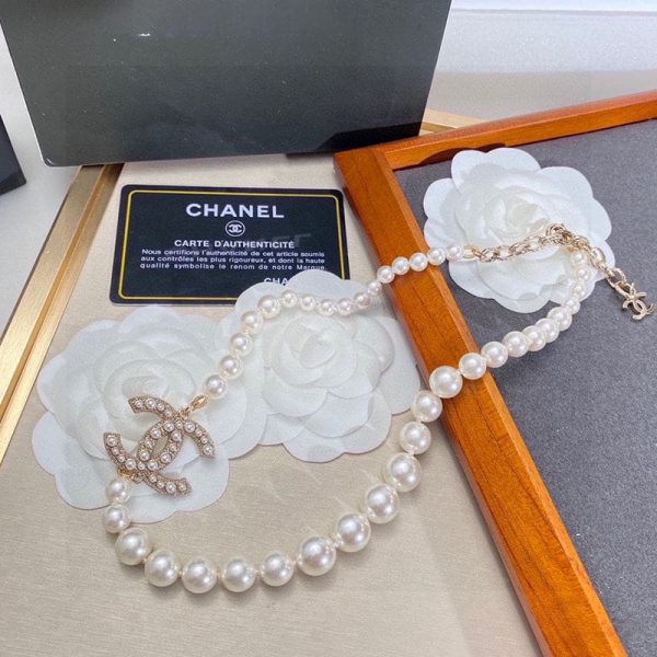 18K CC 100TH ANNIVERSARY Pearl Chain Necklace - Image 2