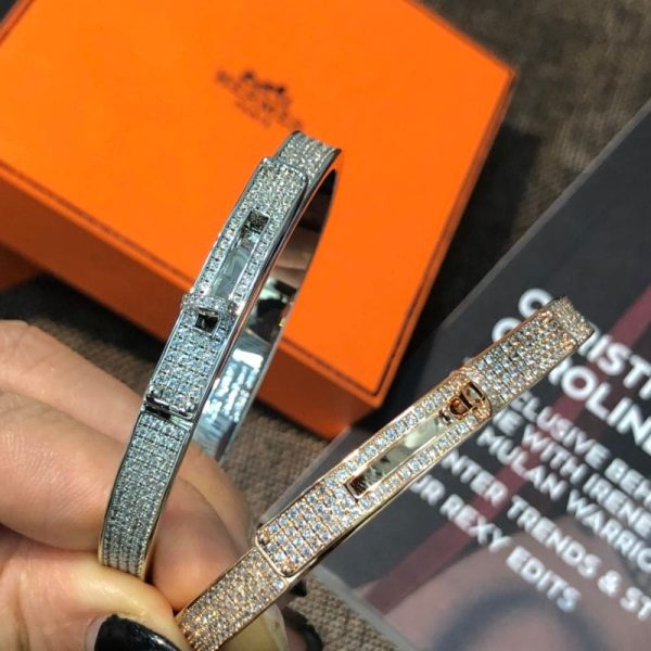 18K White Gold Kelly Diamonds h Bracelet - Image 5