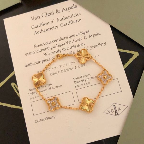 18K Vintage Alhambra Five Motifs Diamonds Clover Bracelet - Image 11