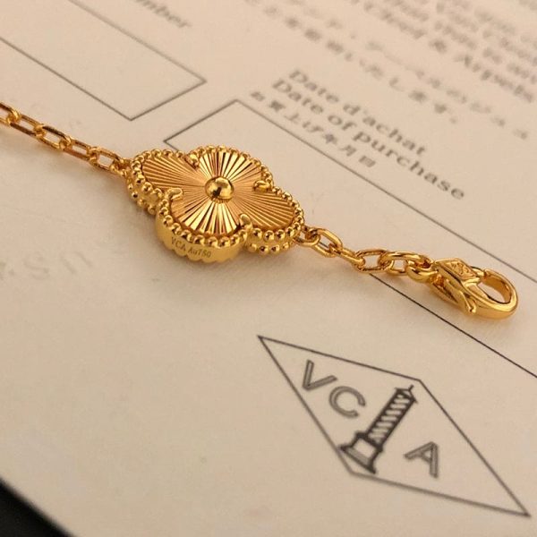 18K Vintage Alhambra Five Motifs Diamonds Clover Bracelet - Image 10
