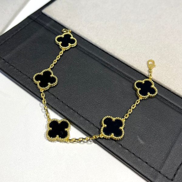18K Vintage Alhambra Five Motifs Black Clover Bracelet - Image 3