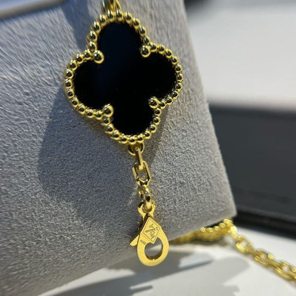 18K Vintage Alhambra Five Motifs Black Clover Bracelet - Image 8