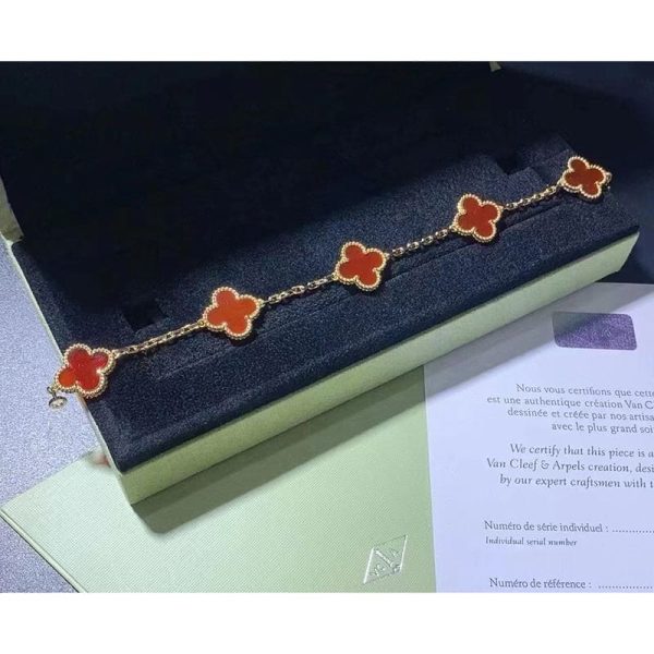 18K Vintage Alhambra Five Motifs Carnelian Bracelet - Image 5