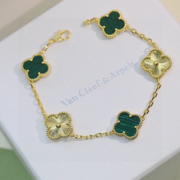 18K Vintage Alhambra Five Motifs Malachite Diamonds Clover Bracelet - Image 4
