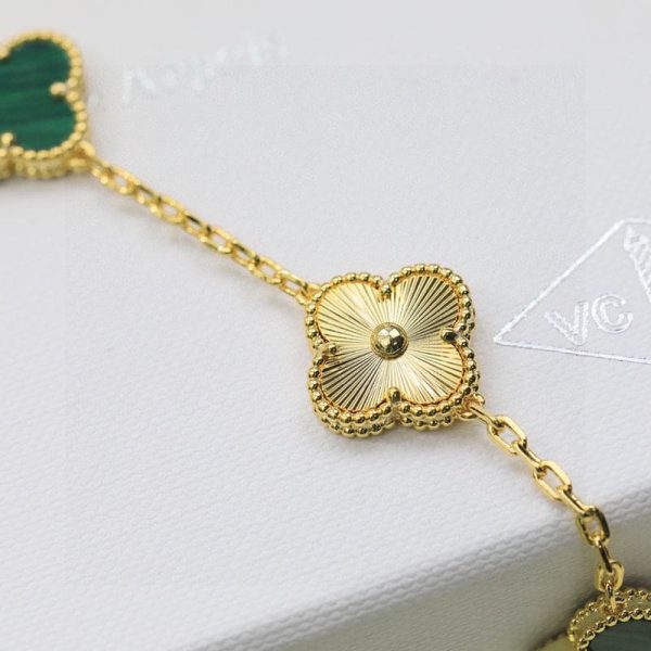 18K Vintage Alhambra Five Motifs Malachite Diamonds Clover Bracelet - Image 9