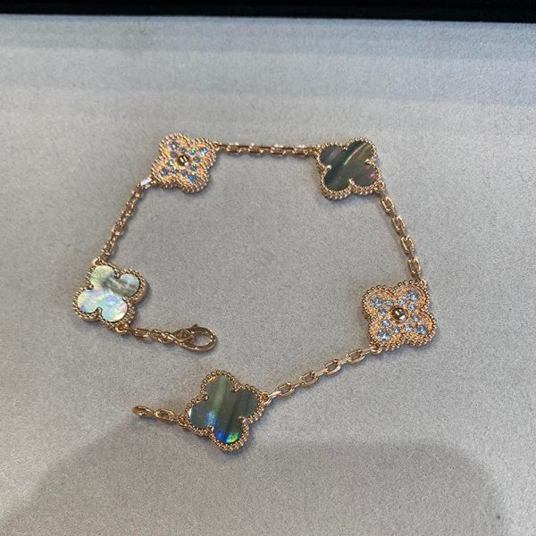 18K Vintage Alhambra Five Motifs Pearl Bracelet - Image 2