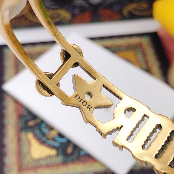 18K CD Tone Logo Star Bangle Bracelet - 图片 8