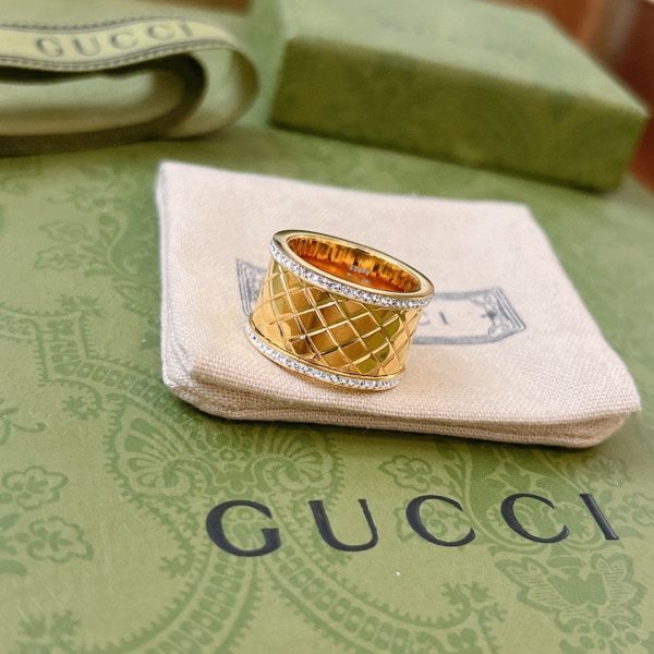18K Double G Diamond Ring - Image 3