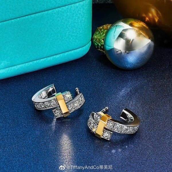 18K T Edge Hoop Earrings - 图片 2