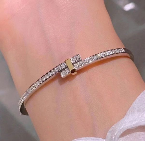 18K T Edge Hinged Bypass Bangle Bracelet - 图片 2