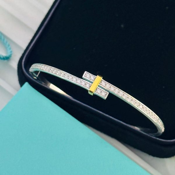 18K T Edge Hinged Bypass Bangle Bracelet - 图片 3