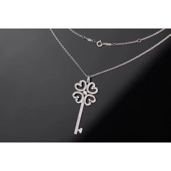 18K T Quatre Heart Key Diamond Necklace - 图片 9