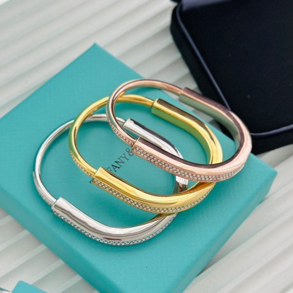 18K T Lock Bangle Full Pavé Diamonds Bracelet - 图片 7