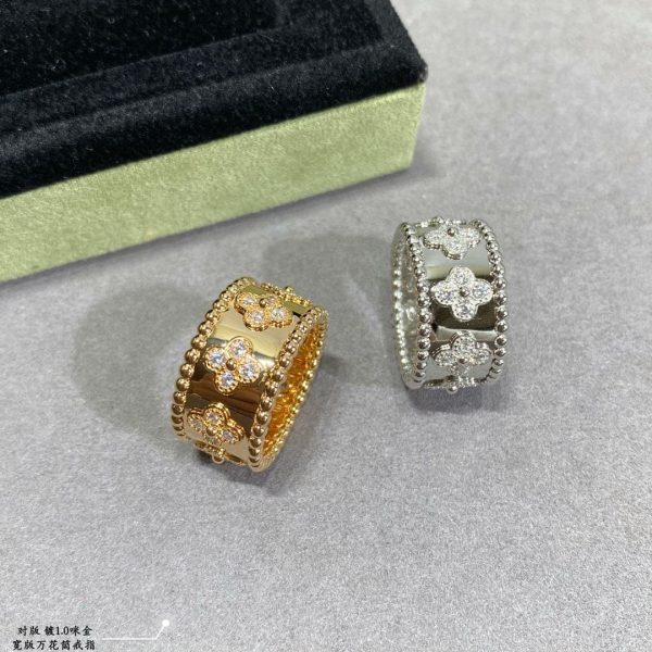 18K Yellow Gold Perlée Clovers Ring - Image 9