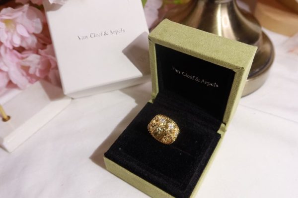 18K Yellow Gold Perlée Clovers Ring - 图片 13