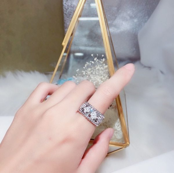 18K White Gold Perlée Clovers Ring - 图片 13