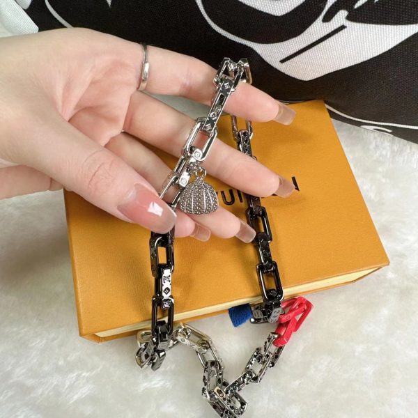 18K Louis x YK Monogram Chain Necklace - 图片 6