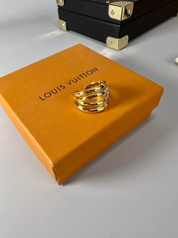 18K Louis Volt Upside Down Diamonds Ring - 图片 6