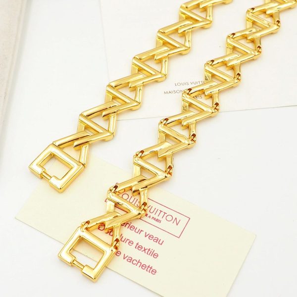 18K Louis Volt Curb Chain Large Bracelet - 图片 9
