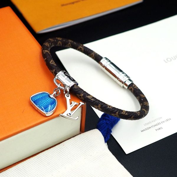 18K Louis x YK Hang It Bracelet - Image 6
