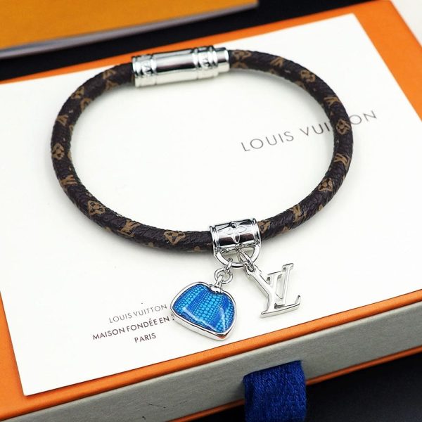 18K Louis x YK Hang It Bracelet - Image 7