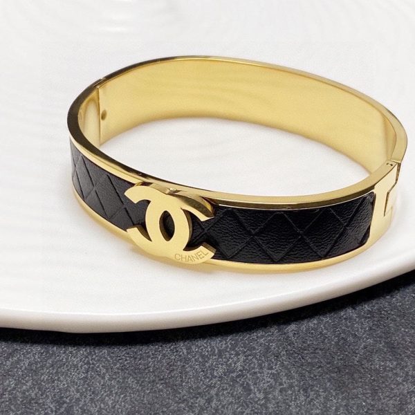 18K CC Cuff & Leather Bracelet - 图片 3