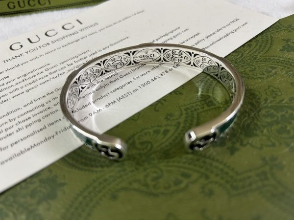 Double G Interlocking G Bangle Bracelet - Image 7