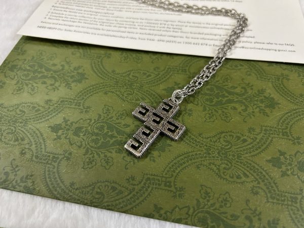 Double G Necklace - Image 4