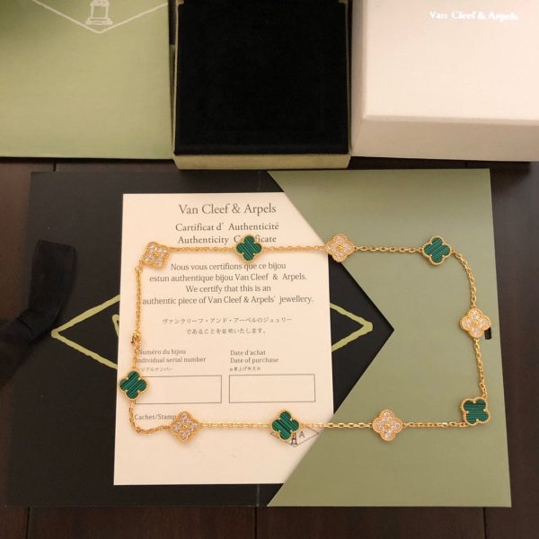 18K Vintage Alhambra Malachite Diamonds 10 Motifs Necklace - Image 2