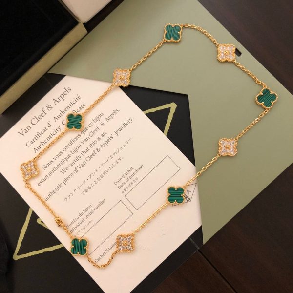 18K Vintage Alhambra Malachite Diamonds 10 Motifs Necklace - Image 3
