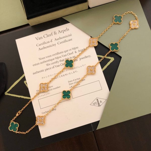 18K Vintage Alhambra Malachite Diamonds 10 Motifs Necklace - Image 4