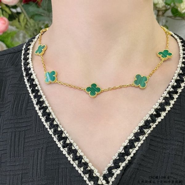 18K Vintage Alhambra Malachite 10 Motifs Necklace - Image 2