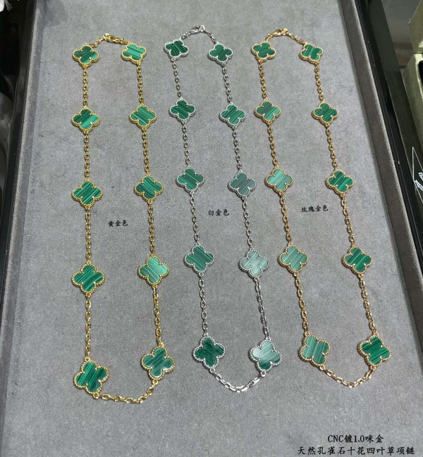 18K Vintage Alhambra Malachite 10 Motifs Necklace - Image 3