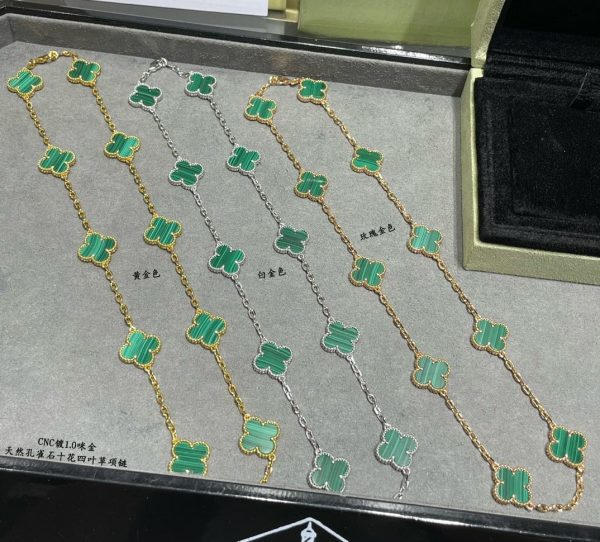 18K Vintage Alhambra Malachite 10 Motifs Necklace - Image 7