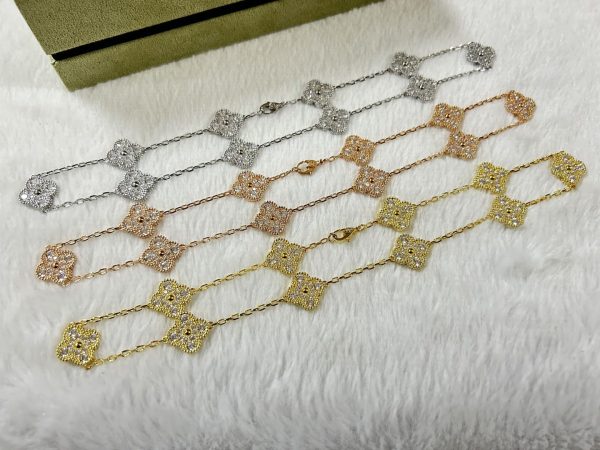 18K Vintage Alhambra Diamonds 10 Motifs Necklace - Image 5