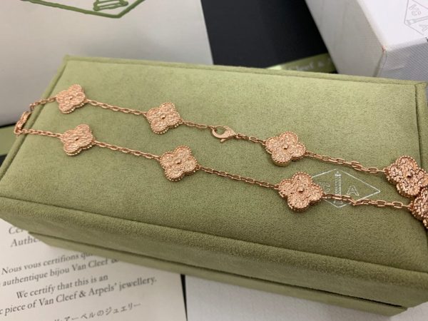 18K Vintage Alhambra 10 Motifs Necklace - Image 3