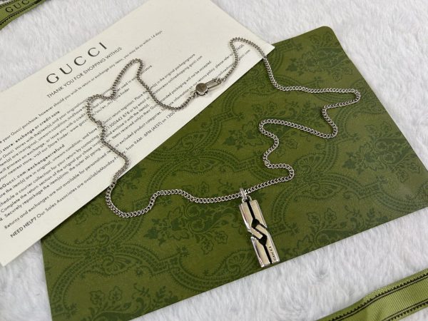 Double G Knot Pendant Necklace - 图片 3
