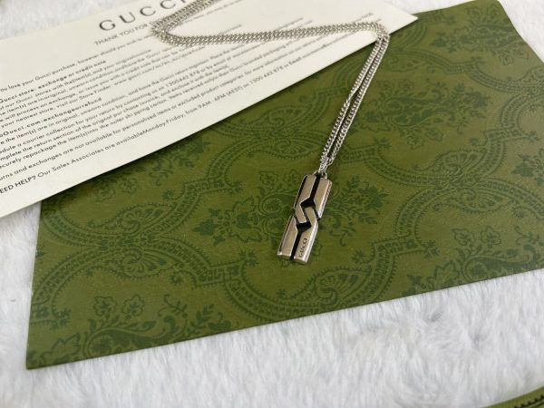 Double G Knot Pendant Necklace - 图片 5