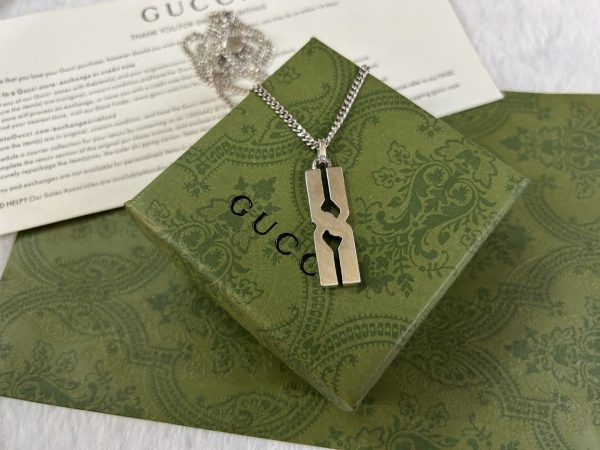 Double G Knot Pendant Necklace - 图片 8