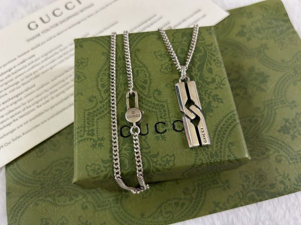 Double G Knot Pendant Necklace - 图片 10