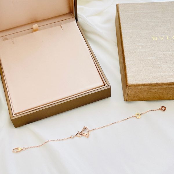 18K BV DIVAS' DREAM Pearl Bracelet - Image 6