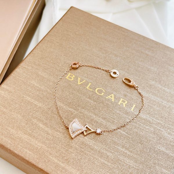 18K BV DIVAS' DREAM Pearl Bracelet - Image 7