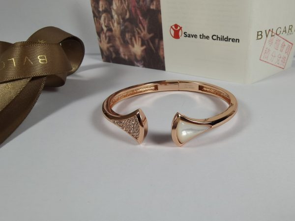 18K BV DIVAS' DREAM Bangle Bracelet - Image 4