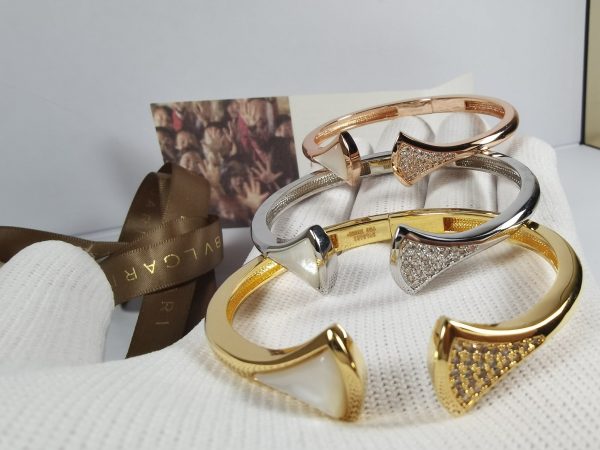 18K BV DIVAS' DREAM Bangle Bracelet - Image 9
