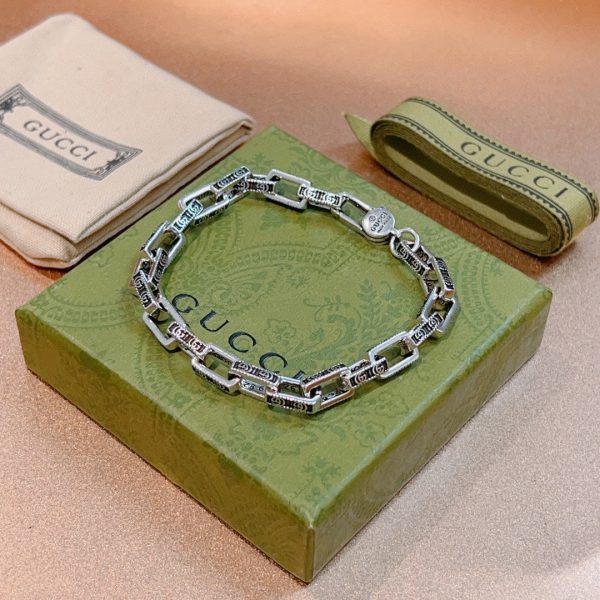 Double G Interlocking G Chain Bracelet - Image 8